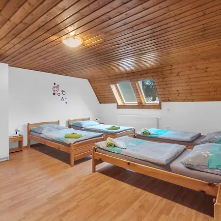 Nad Bisonem Inn *